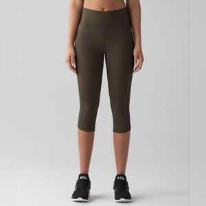 Lululemon Squad Goals Crop (17") - Dark Olive